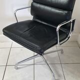 Fauteuil en cuir Softpad design Eames pour Herman Miller, années 70