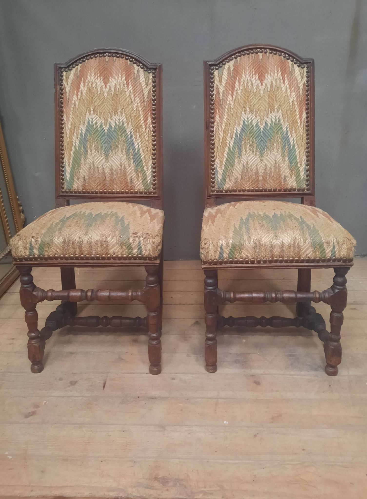 Paire de chaises d'époque Louis XIII