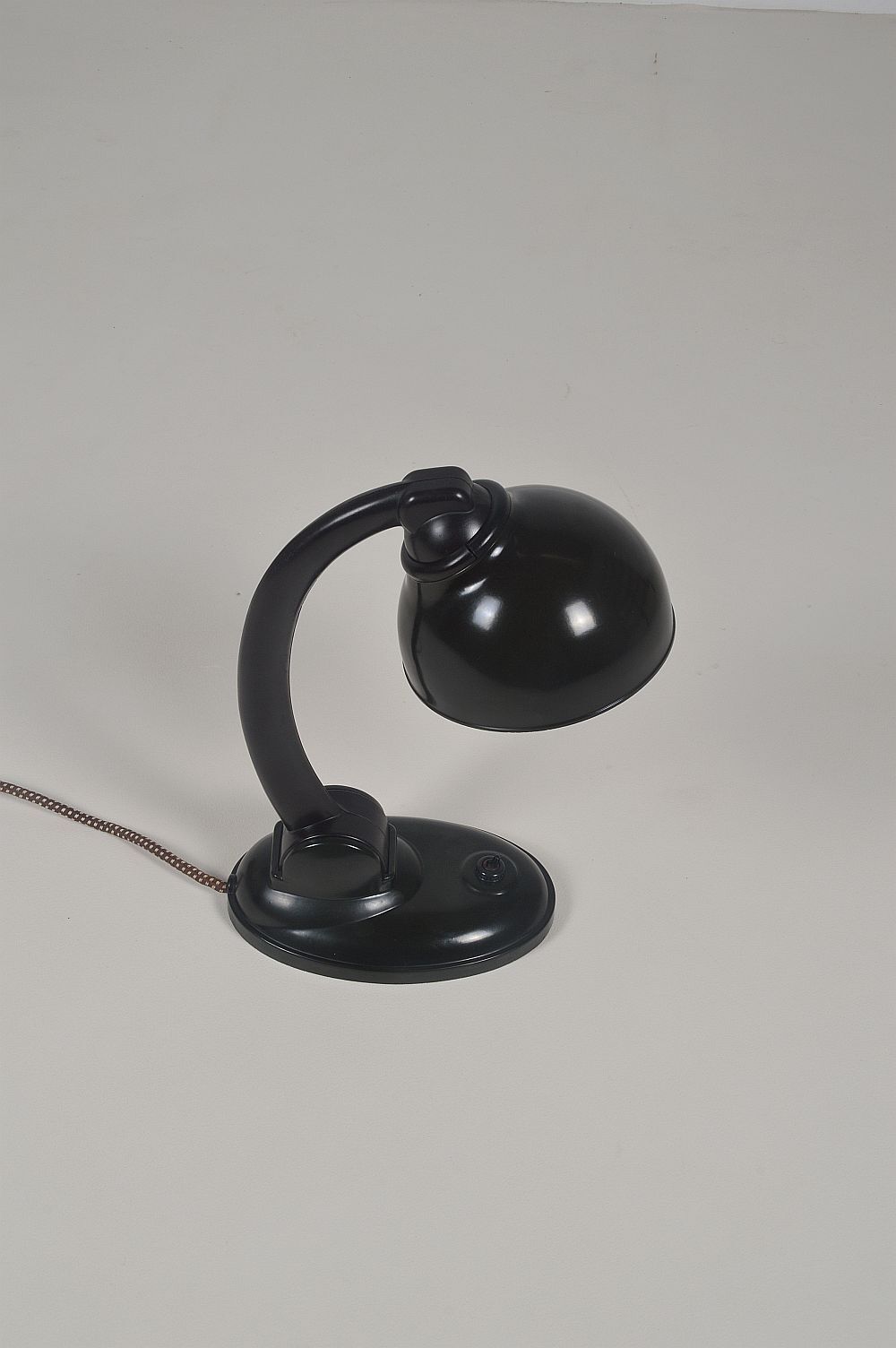 Bakelite lamp '11126' designed by Eric Kirkman Cole, 1930s