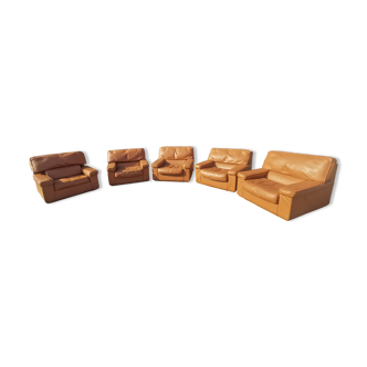 Lots of 5 strafor armchairs