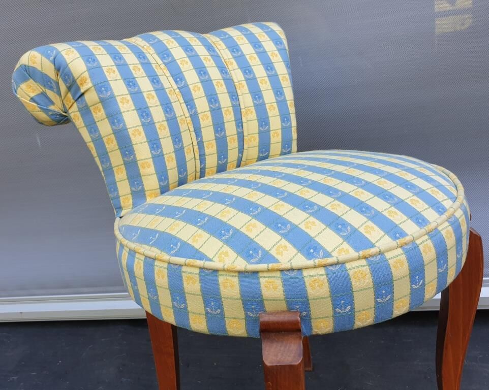 Bedroom hairdresser upholstery chair 1940