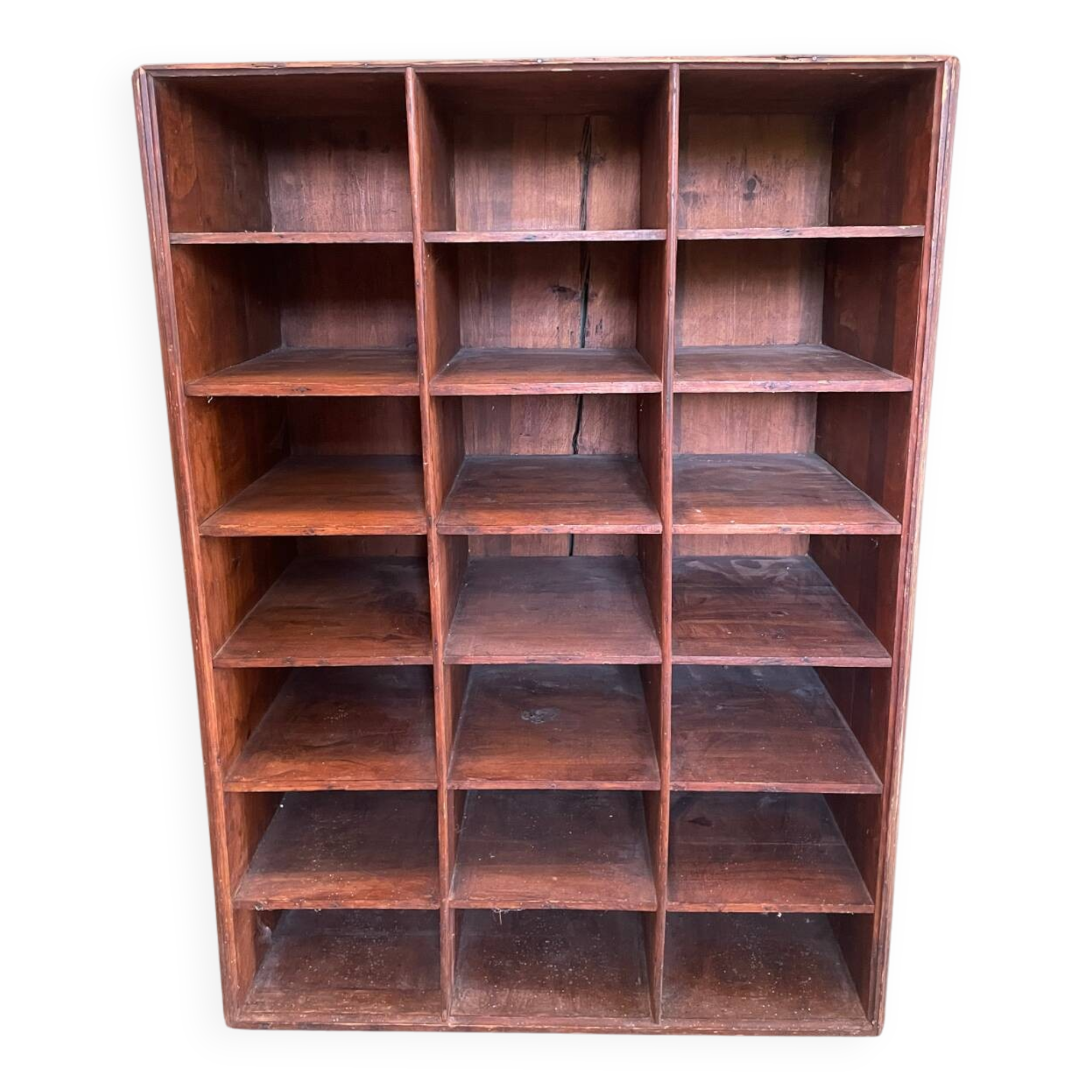 Meuble de métier à casiers