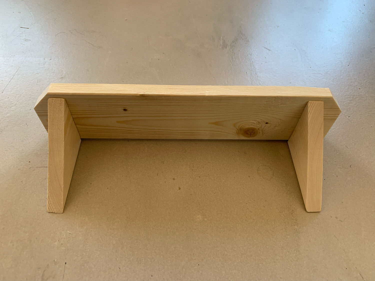 Wall shelf