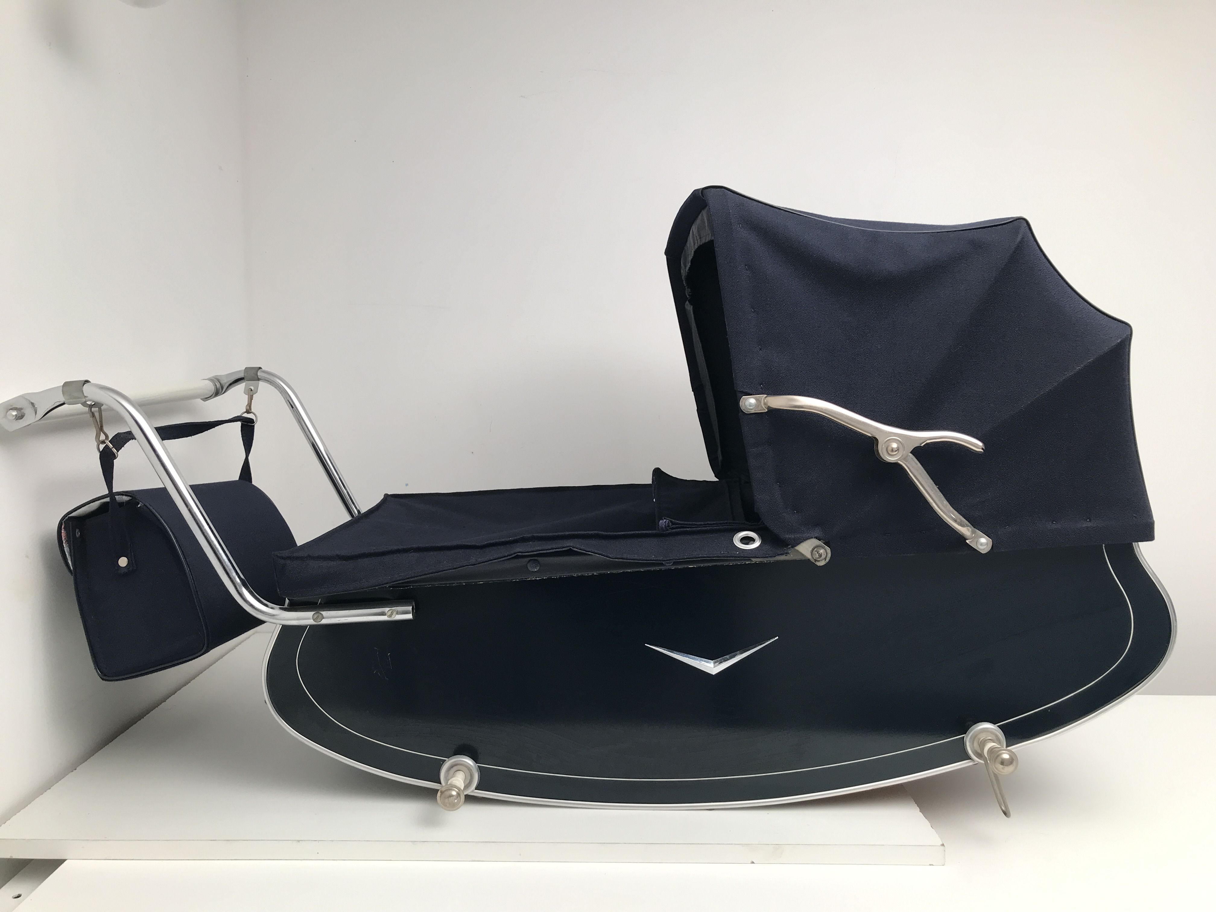 Pram, vintage English style carrycot 60/70s