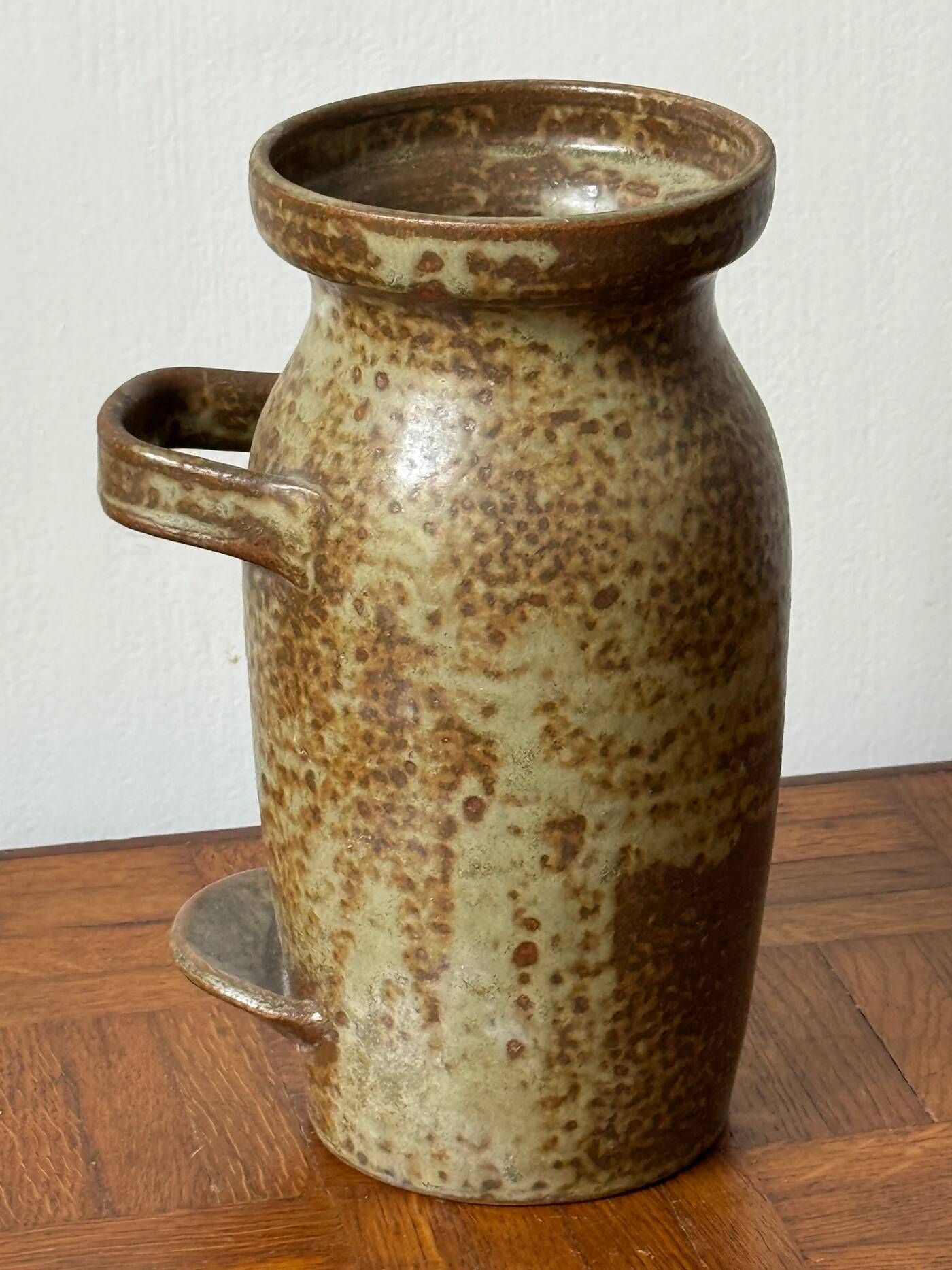 Speckled stoneware vase with double handles