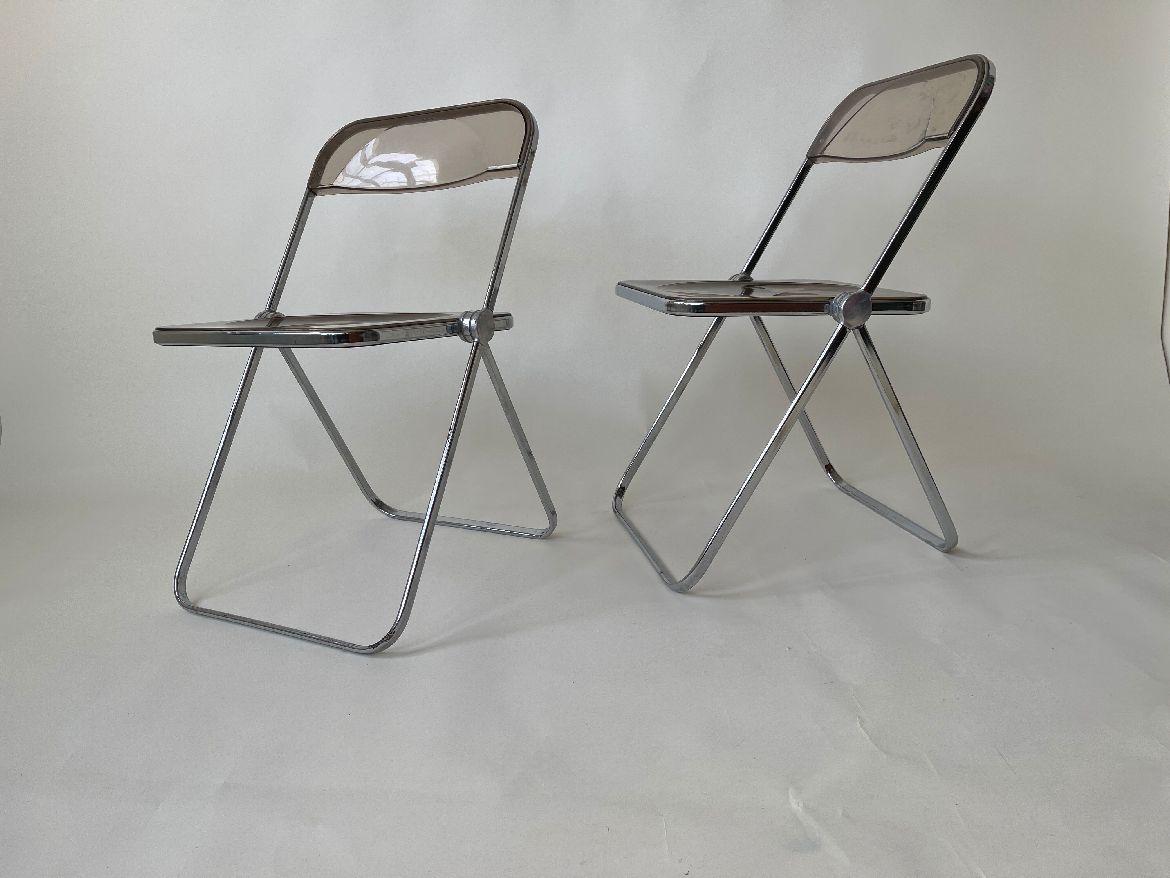 Pair of Folding Plia Chairs by Giancarlo Piretti