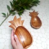 Wooden pineapple raviers