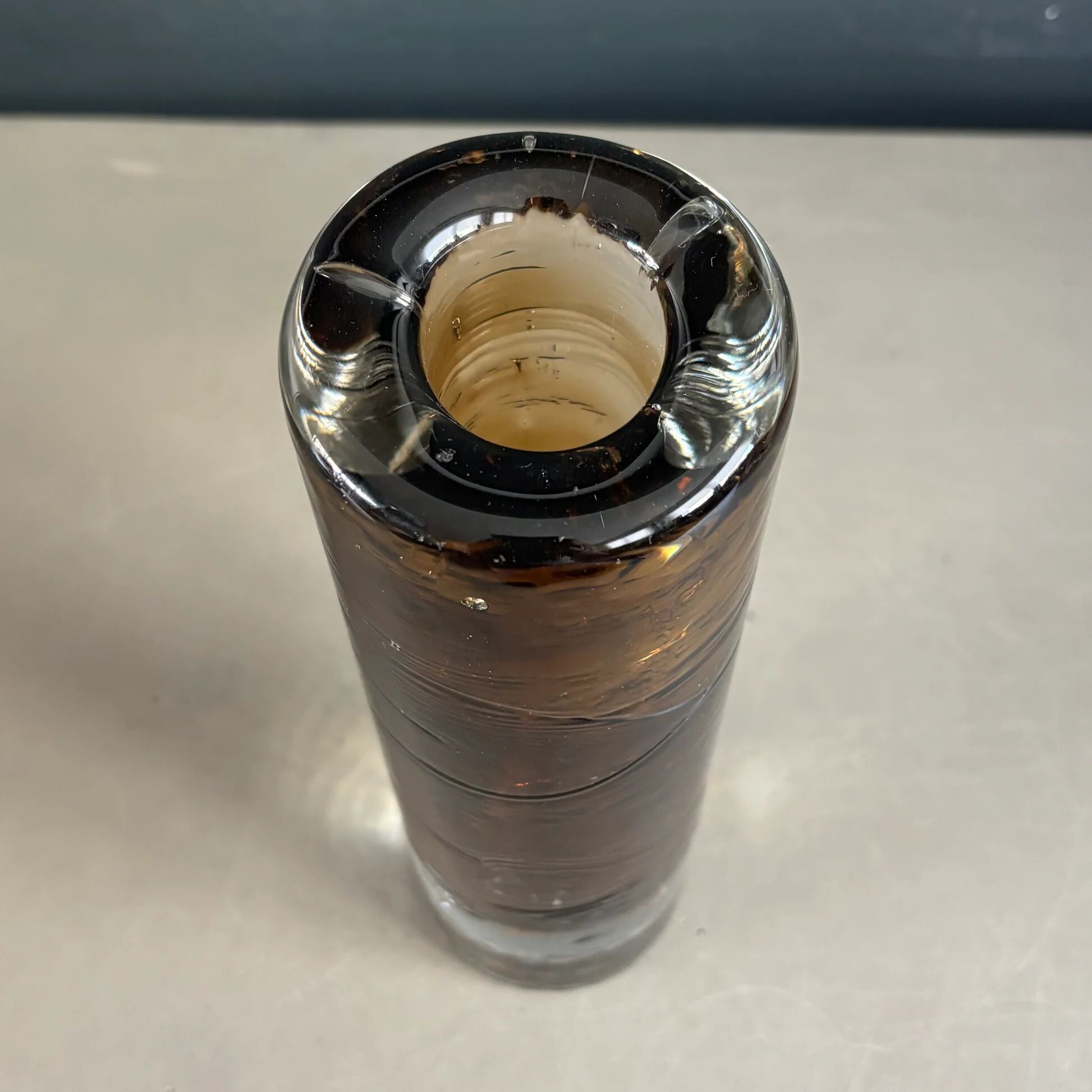 Grand bougeoir en verre moulé marron - Ref 1350