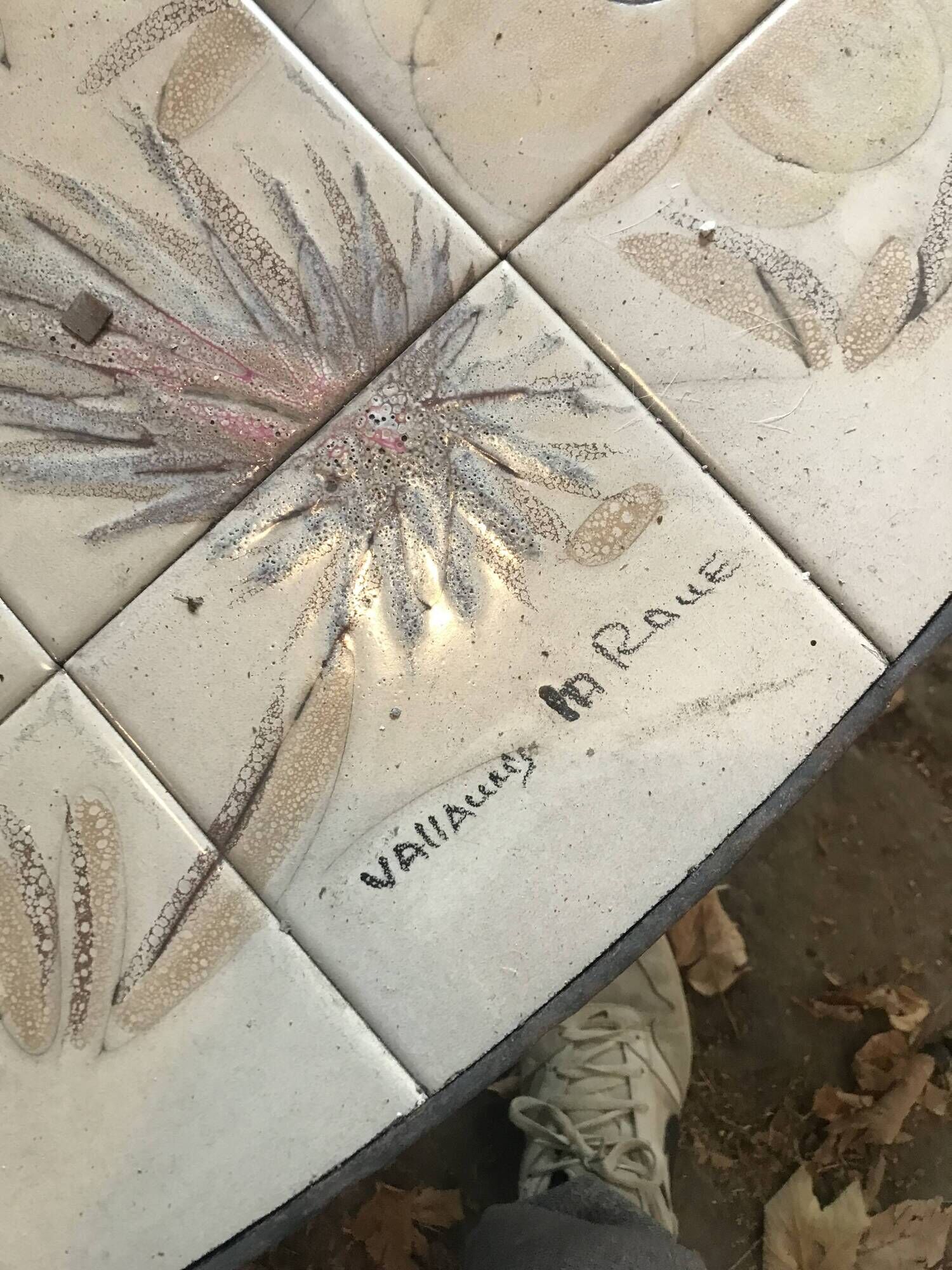 Vallauris coffee table The Wheel