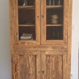 Wooden mesh linen cupboard