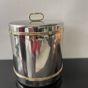Vintage Gucci champagne bucket in silver-plated metal in Hollywood Regency style.