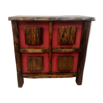 Brutalist bar counter in solid elm