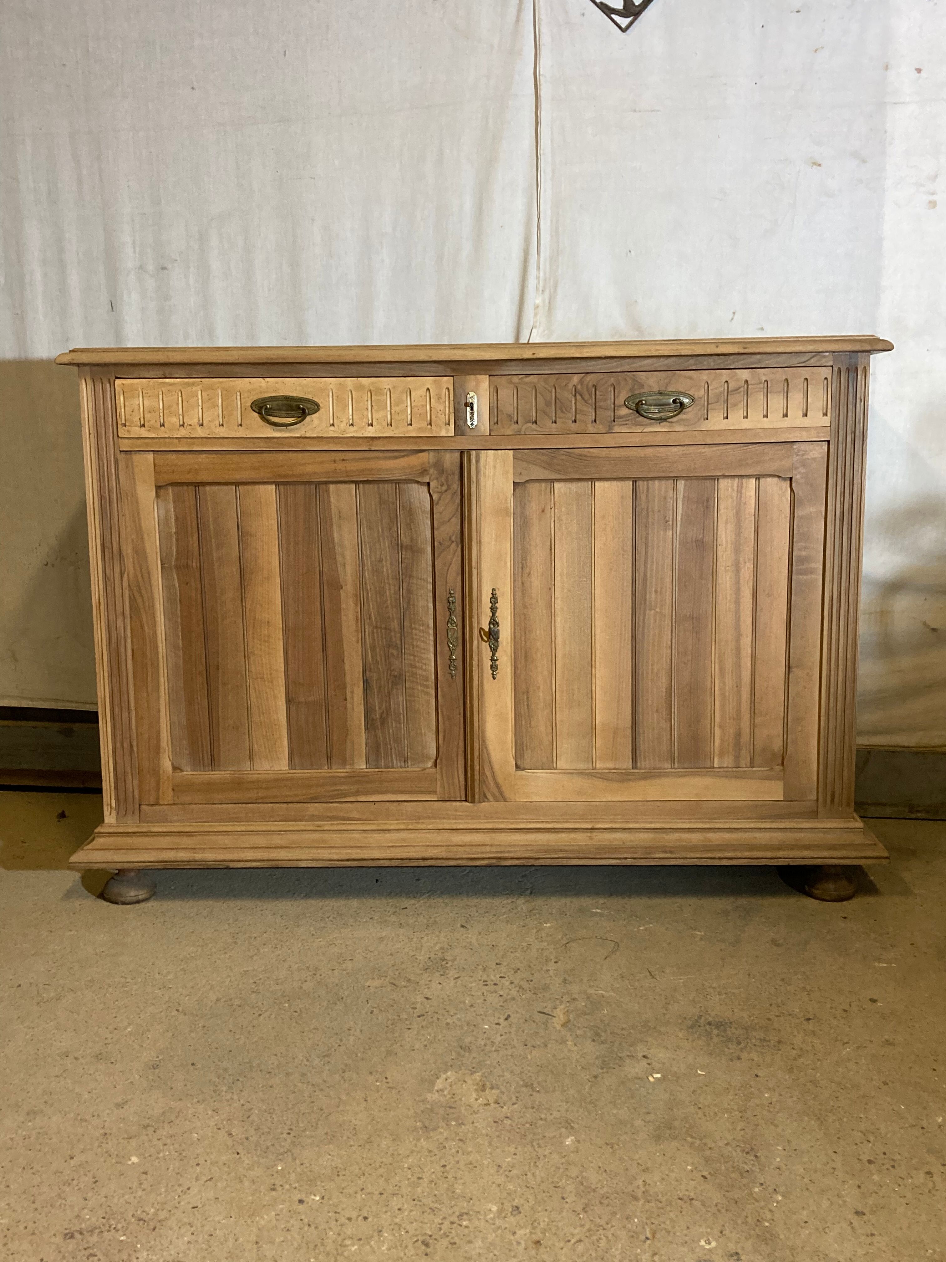 Sideboard 2 doors, 2 drawers natural