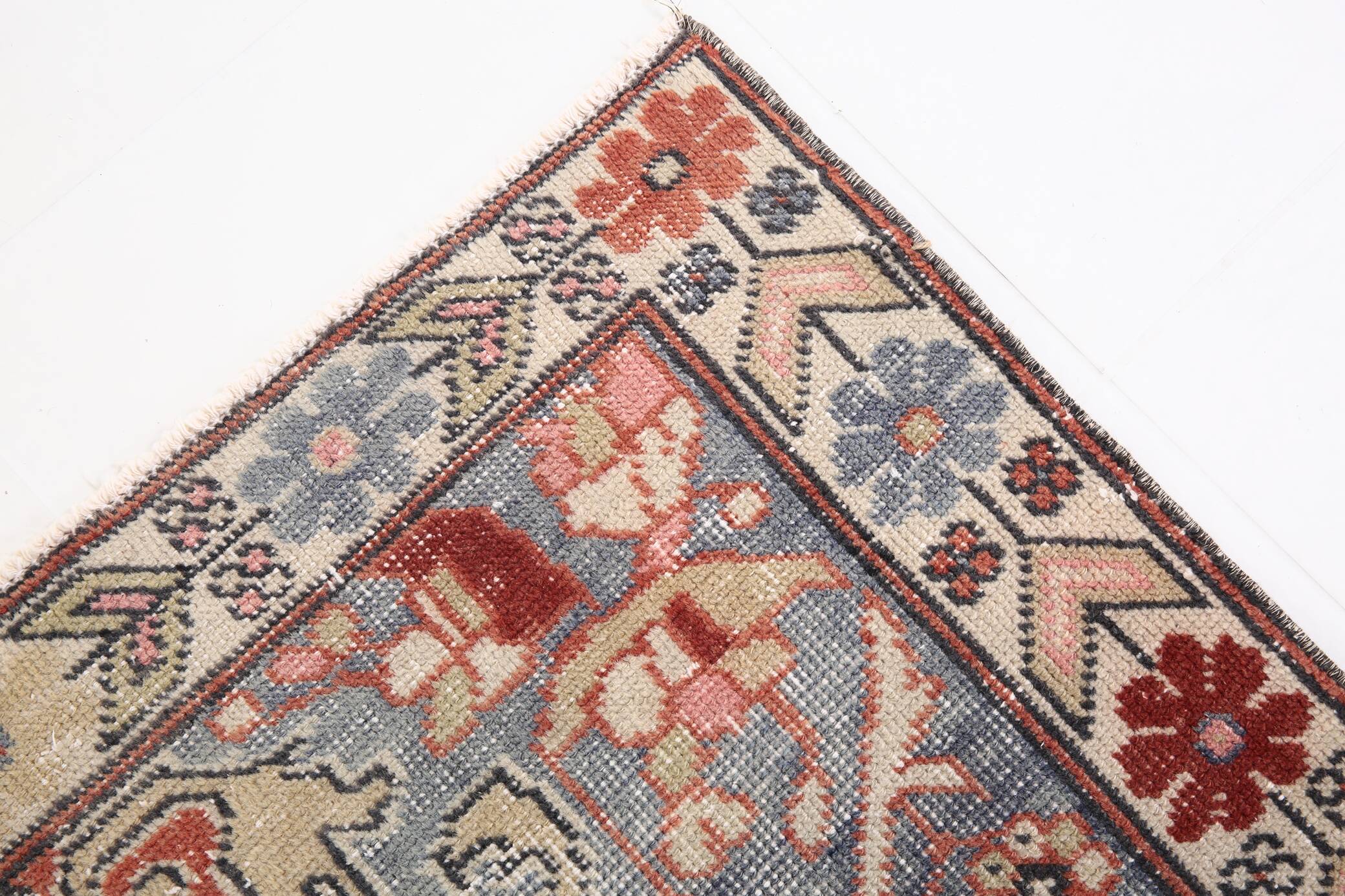 Turkish Red & Beige Classic Vintage Rug, 130x229Cm