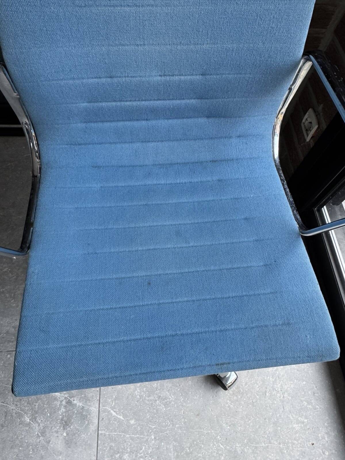 EA 119 Office Chair Charles Eames VITRA