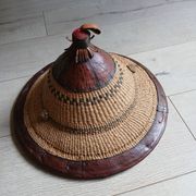 Chapeau africain ancien artisanal