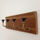 Wall coat rack with 4 hooks – Grooved wood and black ceramic
