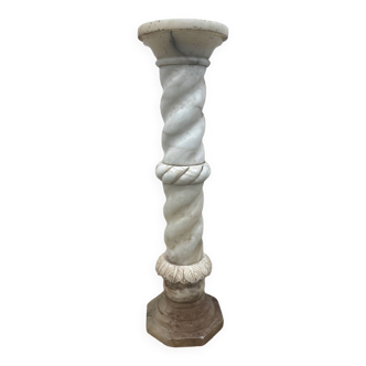 Colone en albâtre