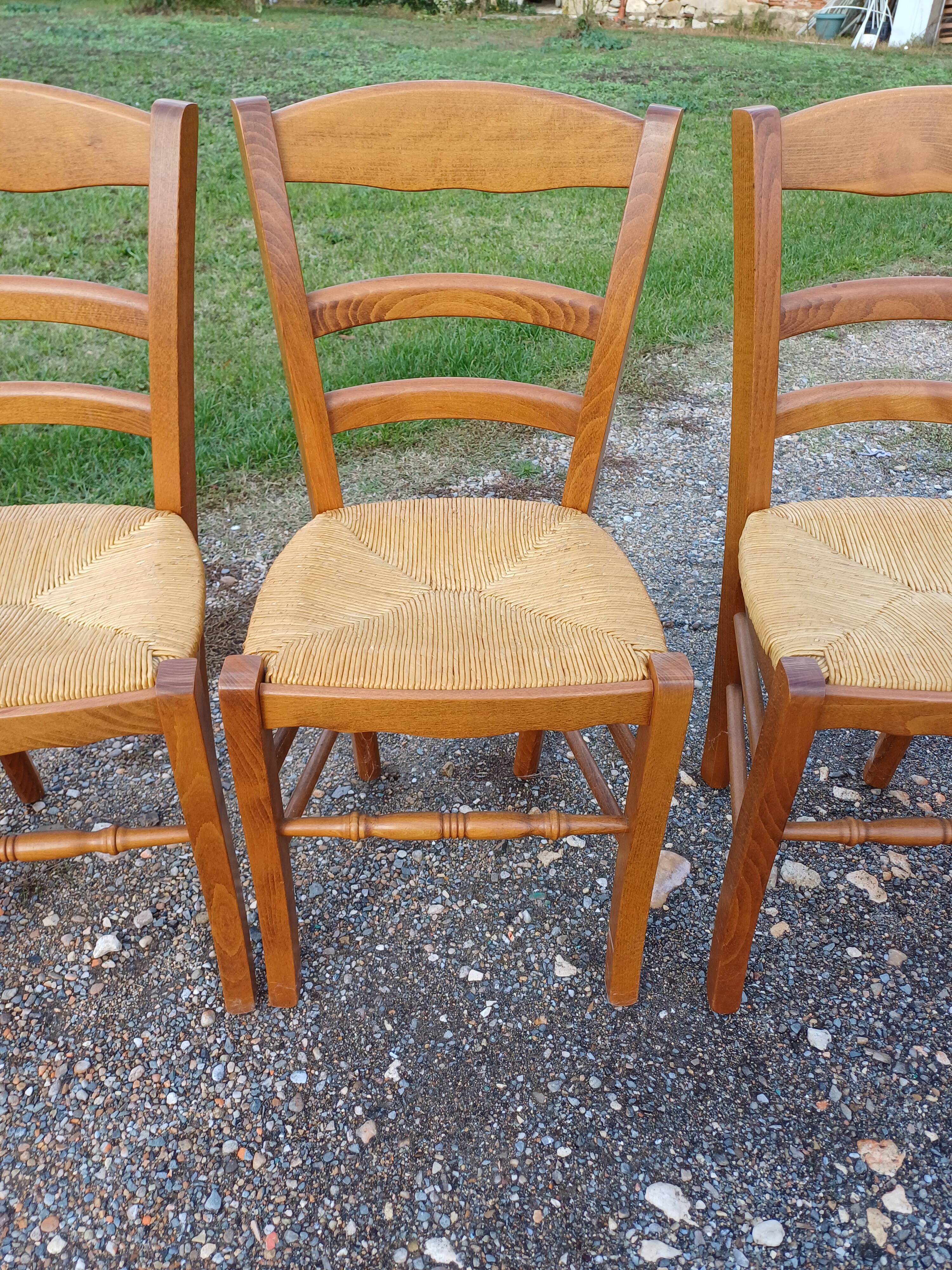 6 Straw Chairs