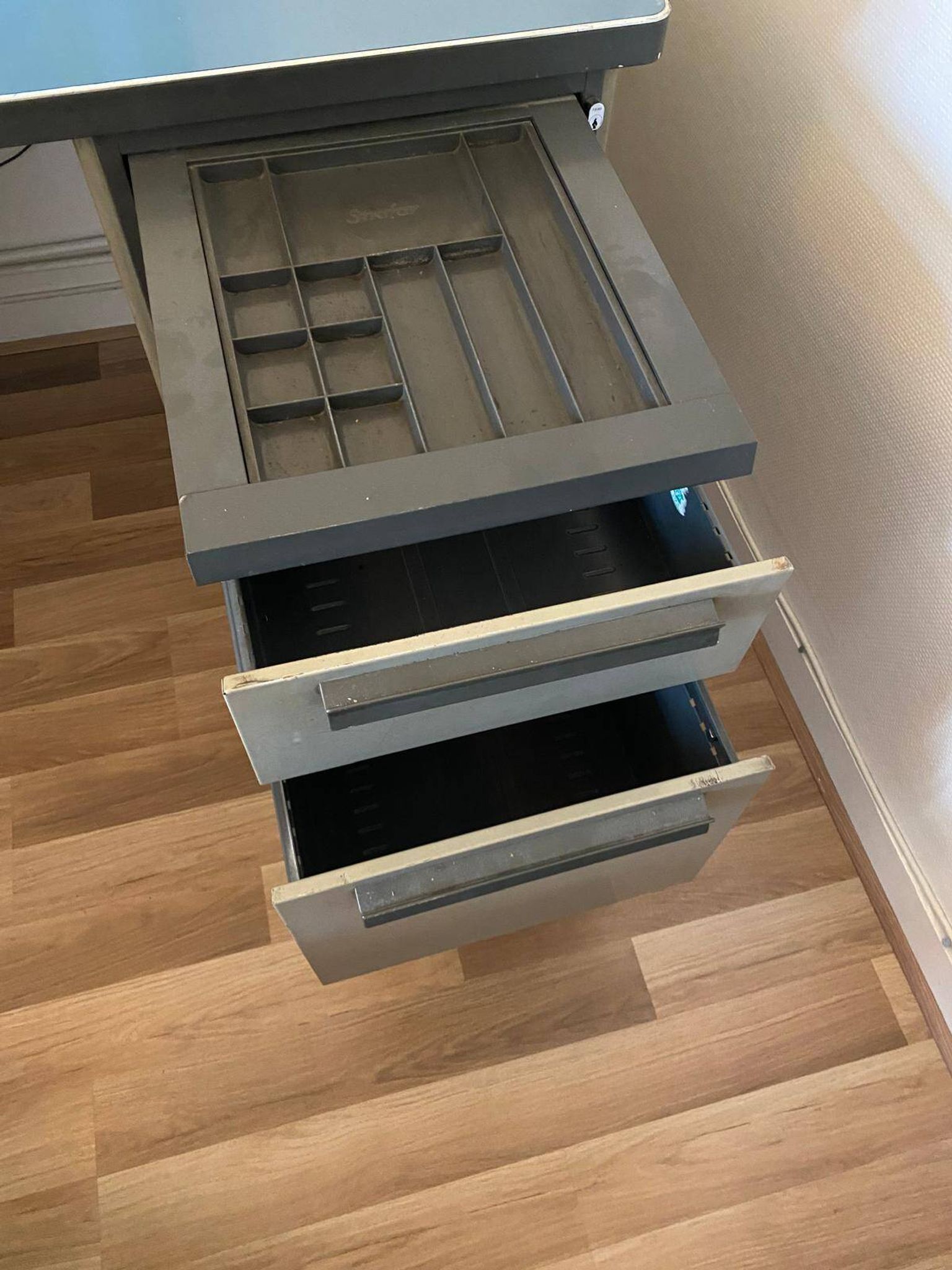 Bureau Strafor bleu & gris