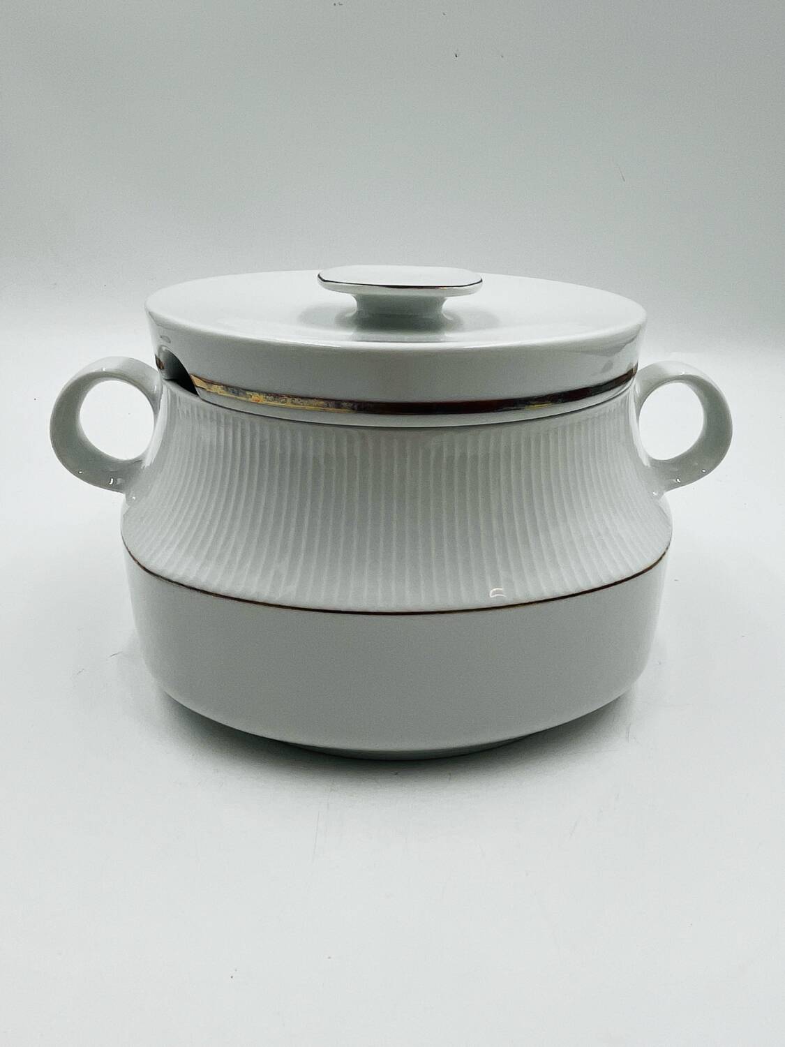 Arzberg gold thread soup tureen