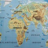 Old school MDI map: The world, political planisphere and relief.