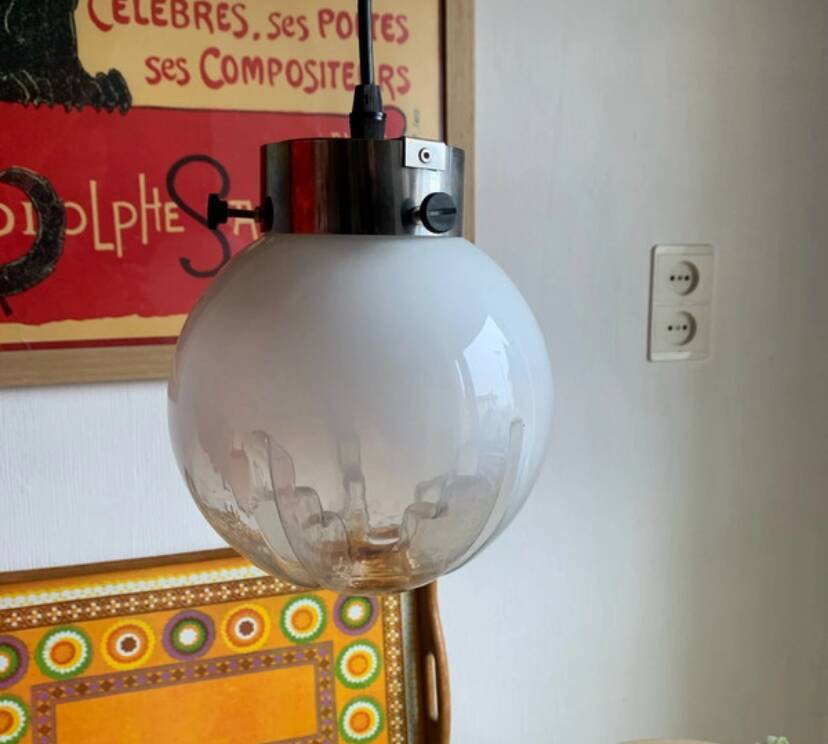Suspension vintage en verre opalin soufflé – style Murano