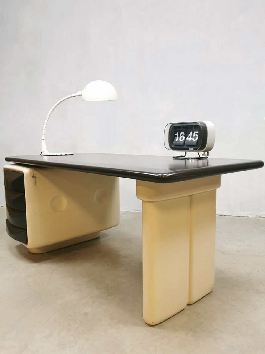 Vintage Space Age ‘Jet’ writing desk Ernest Igl for Bayer AG Futuristic