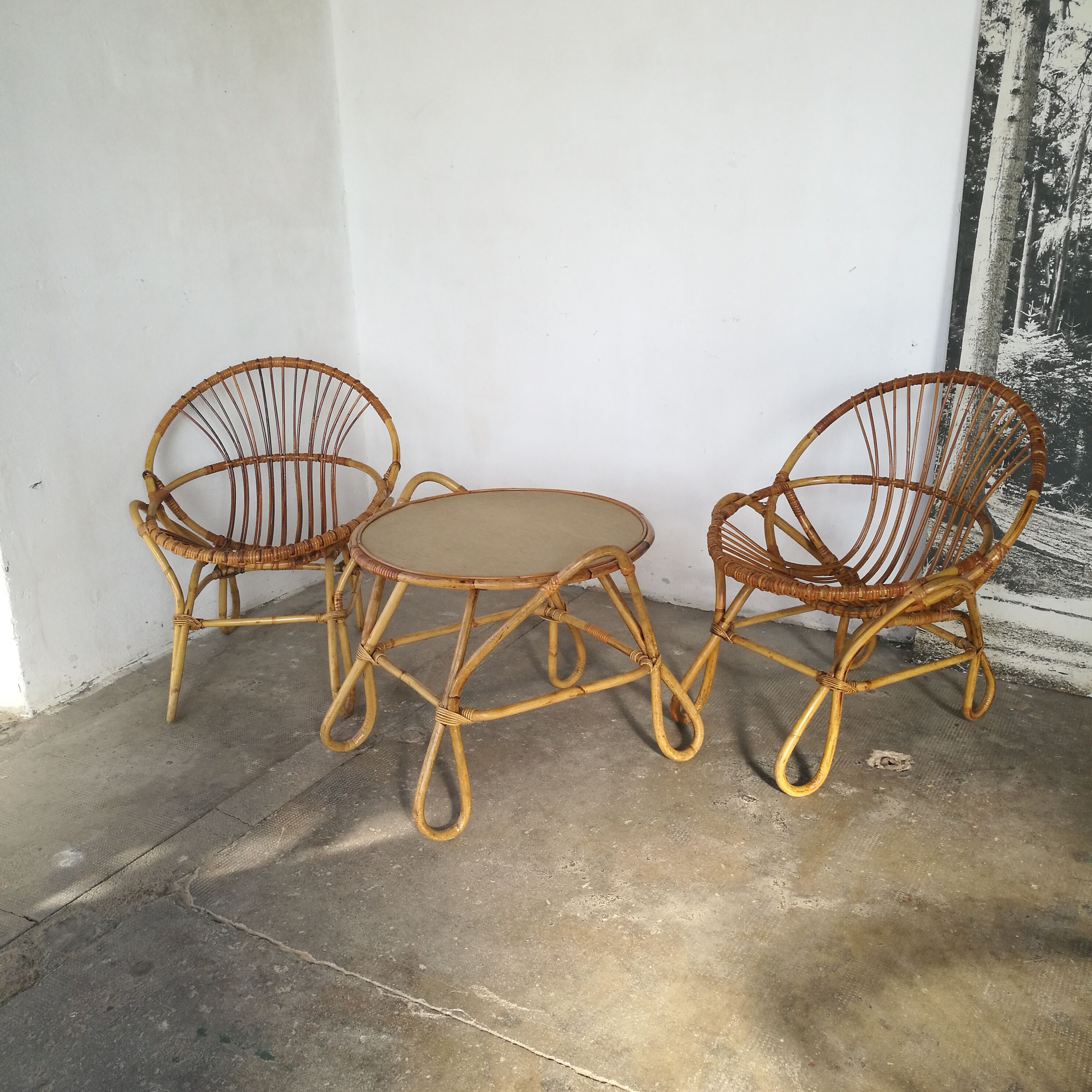 Rattan set 2 armchairs and 1 table