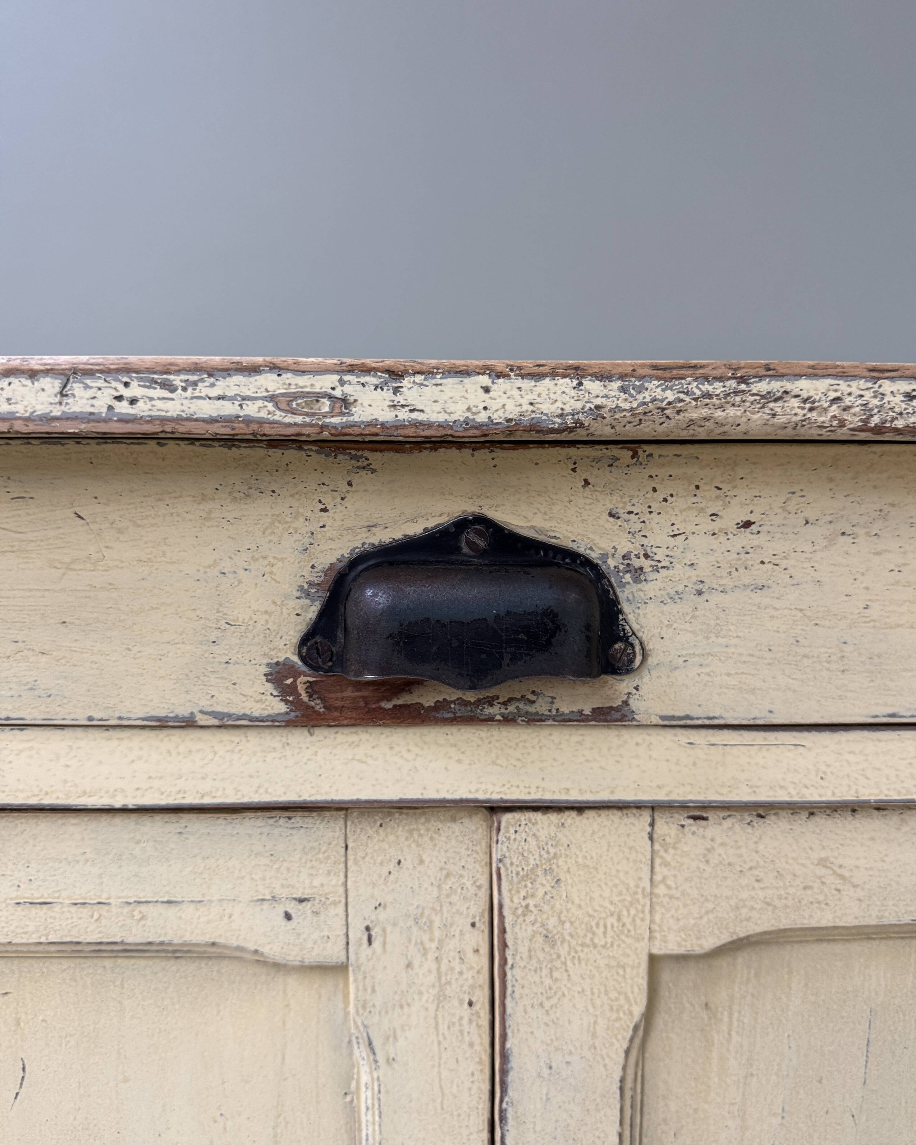 Yellow butter Parisian buffet