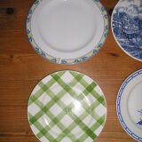 Set of 12 different flat plates