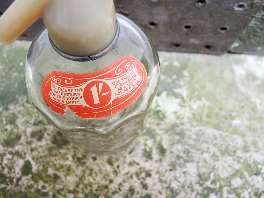 Old transparent glass siphon: EP. Shaw & Co Ltd – Wakefield
