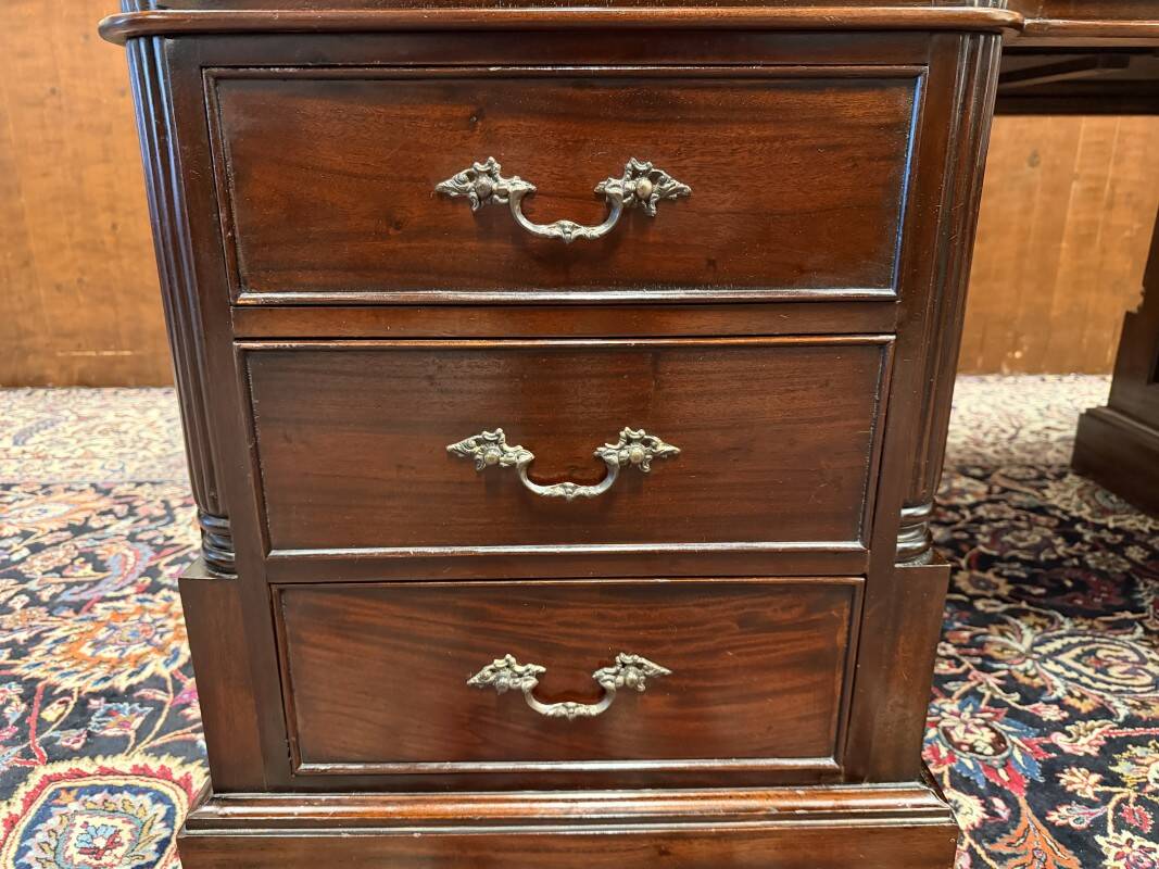 Classic English Partnerdesk Desk