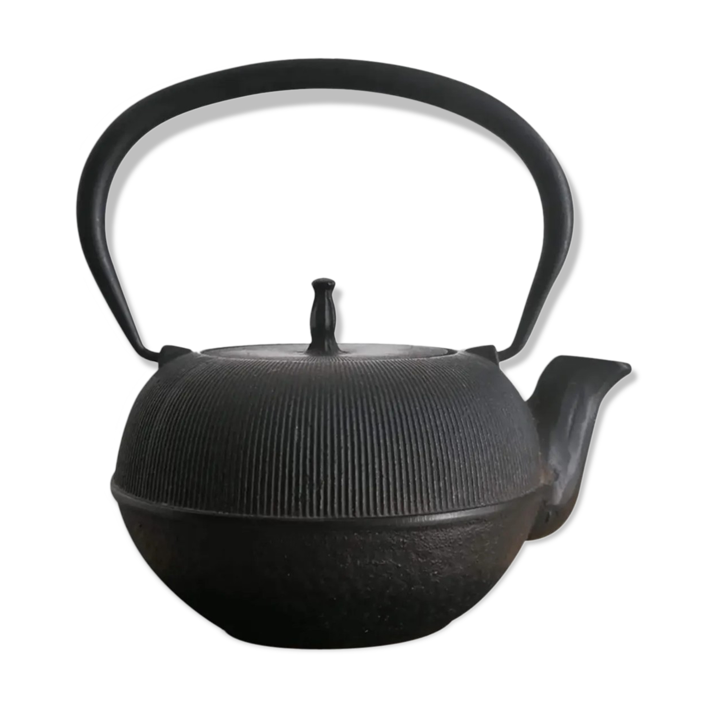 Cast-iron teapot