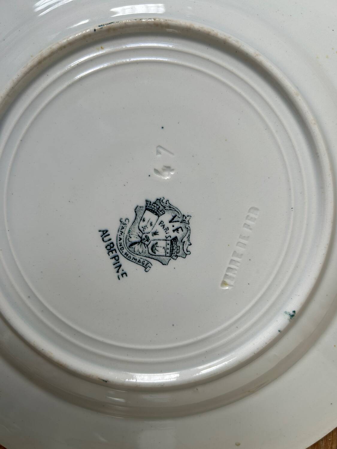 Series of 6 old flat plates “Terre de Fer”
