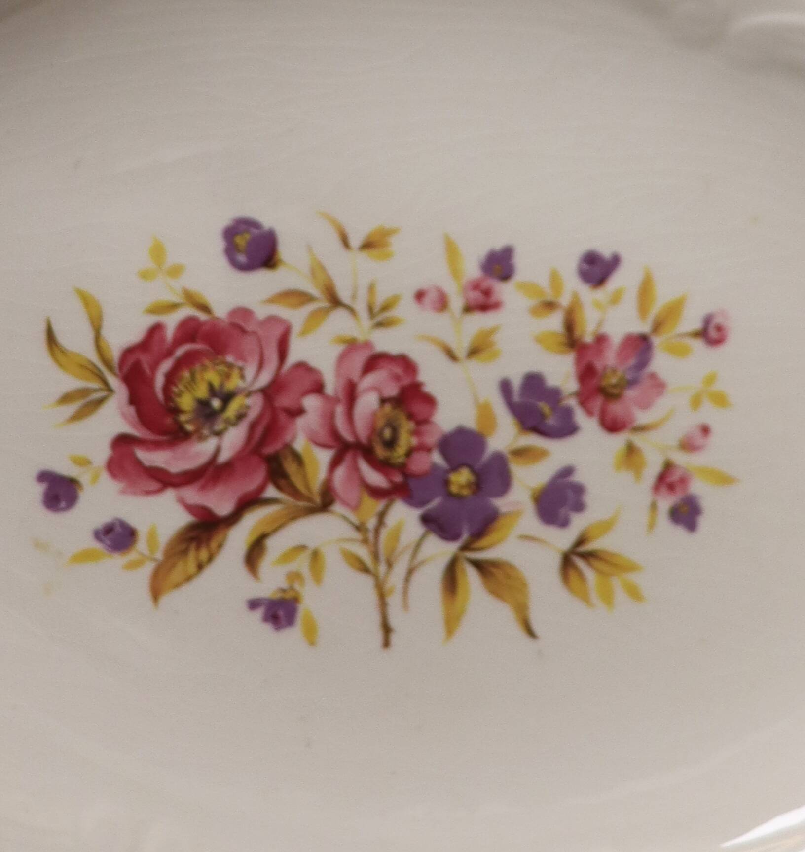 set of 2 vintage dishes