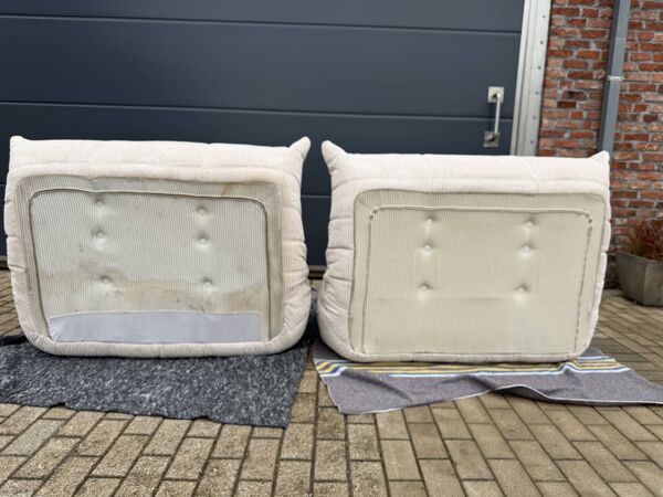 Ligne Roset Togo 3 places et 2 x 2 places en velours côtelé beige