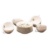 Service for 8 cups and saucers, rose hip porcelain from Paris, 1773 - 1970s.