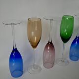 Set of 5 designer champagne flutes in colored glass from the 70s