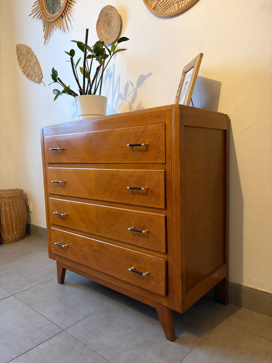 Très belle commode vintage en chêne miel