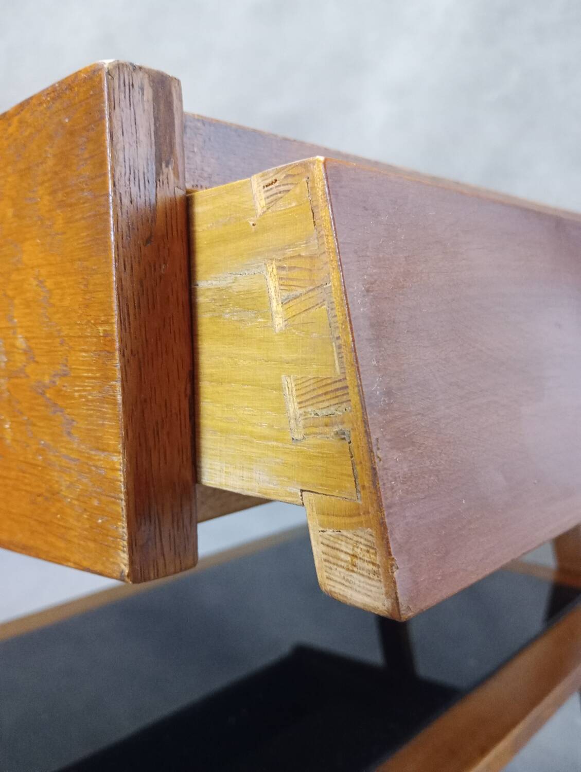 Table TV en chêne Jiràk par Drevotex, Vintage Tchèque 1960s