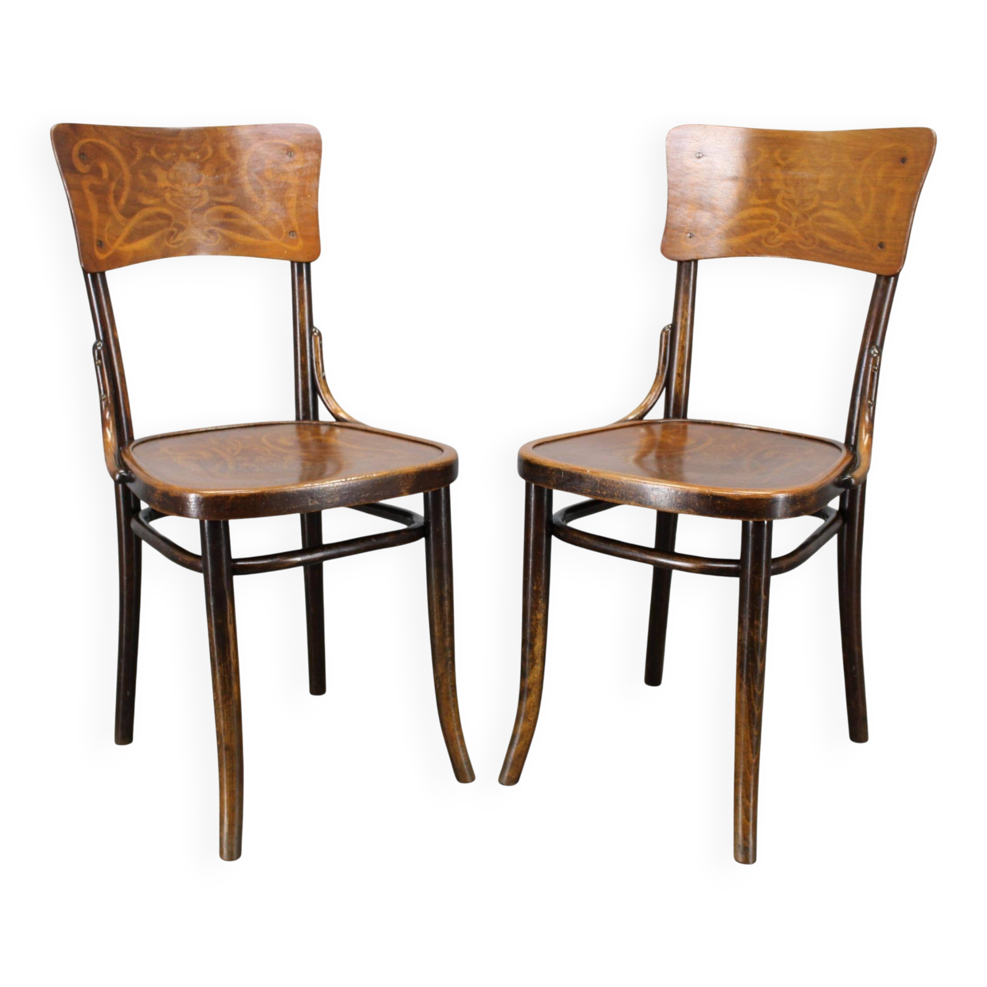 Pair of Thonet Art Nouveau bentwood chairs, Czechoslovakia, 1920s
