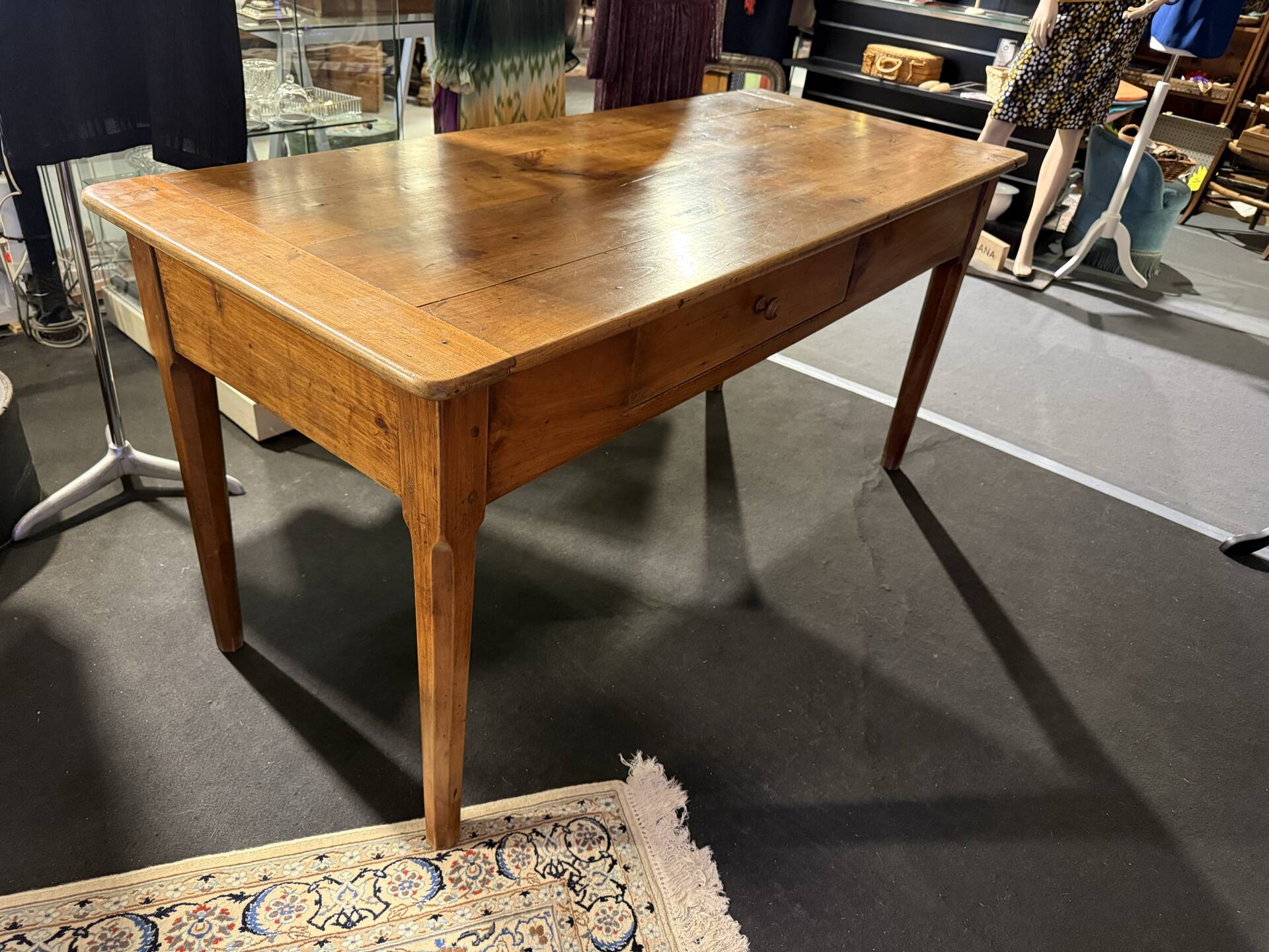 Farm table