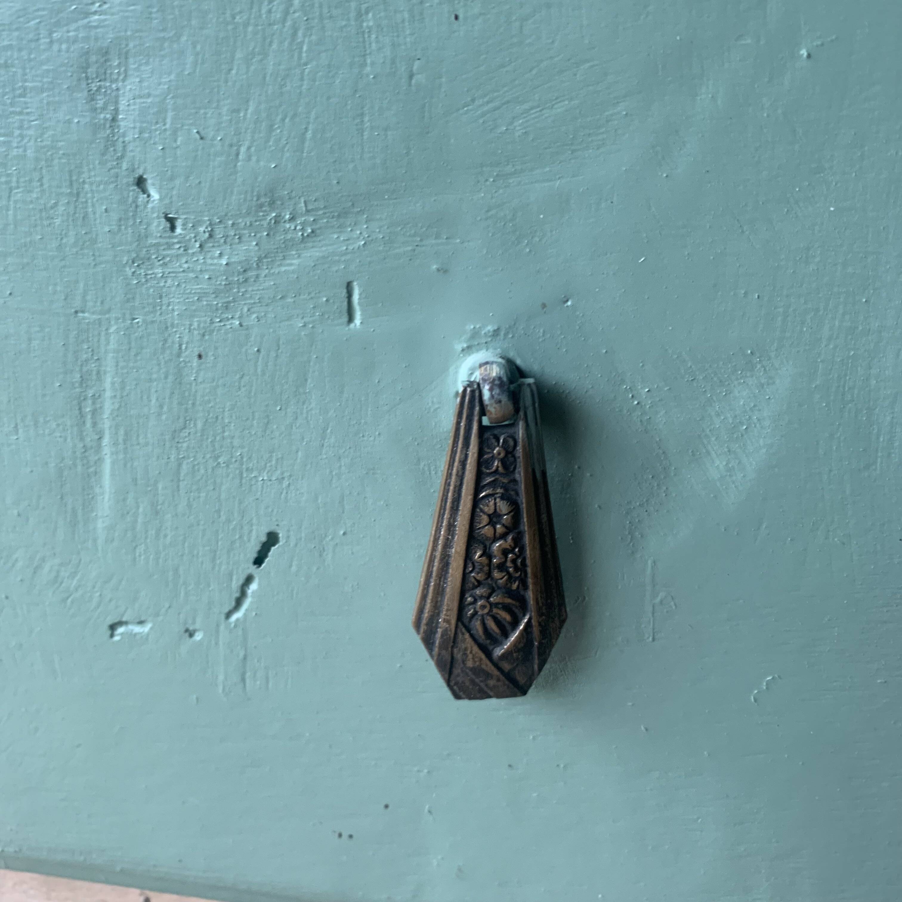 Vintage chest of drawers