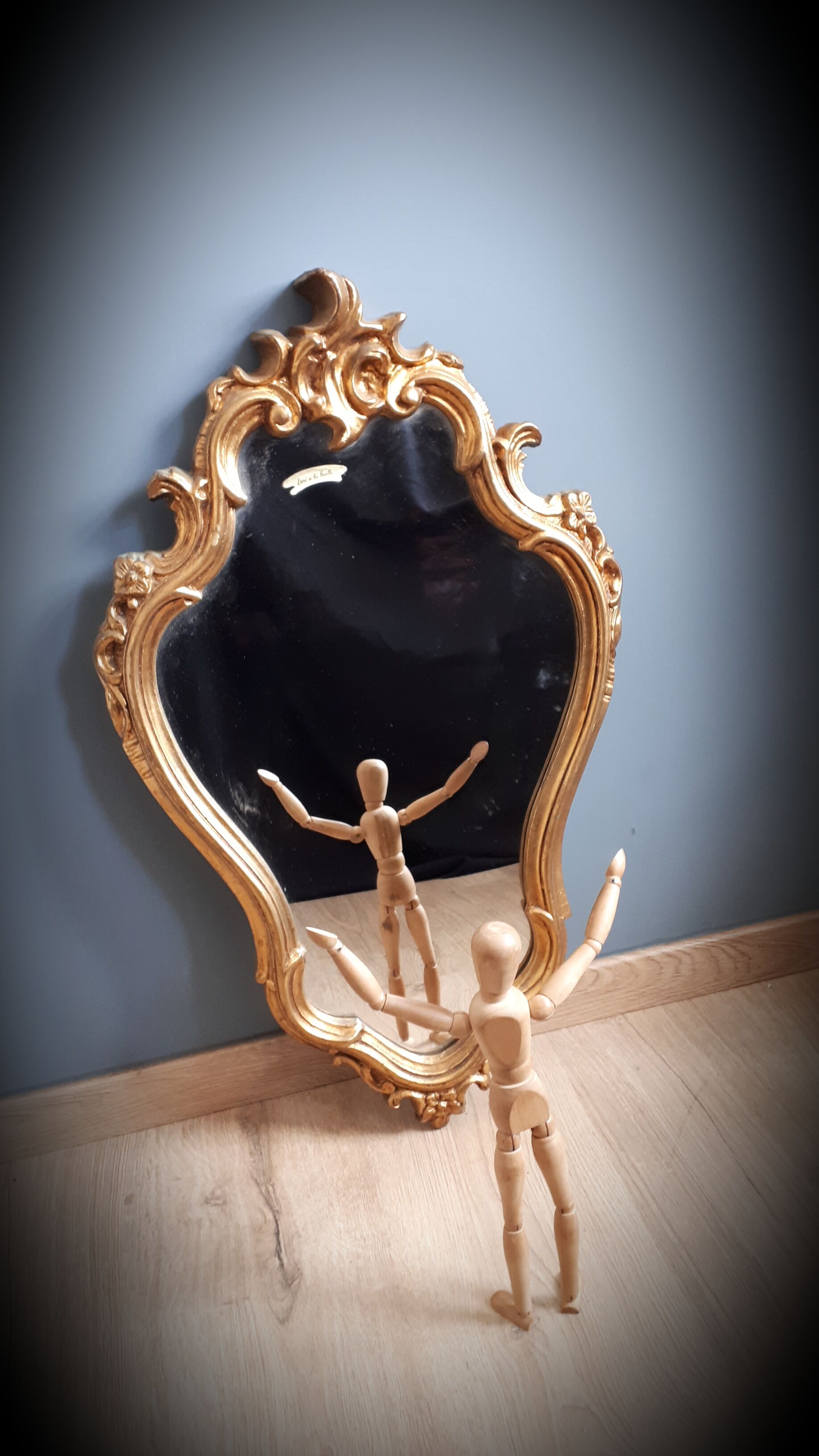 Old golden mirror with leaf   43x70cm