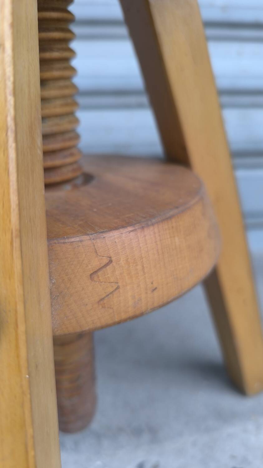 Watchmaker's stool with screw 1970