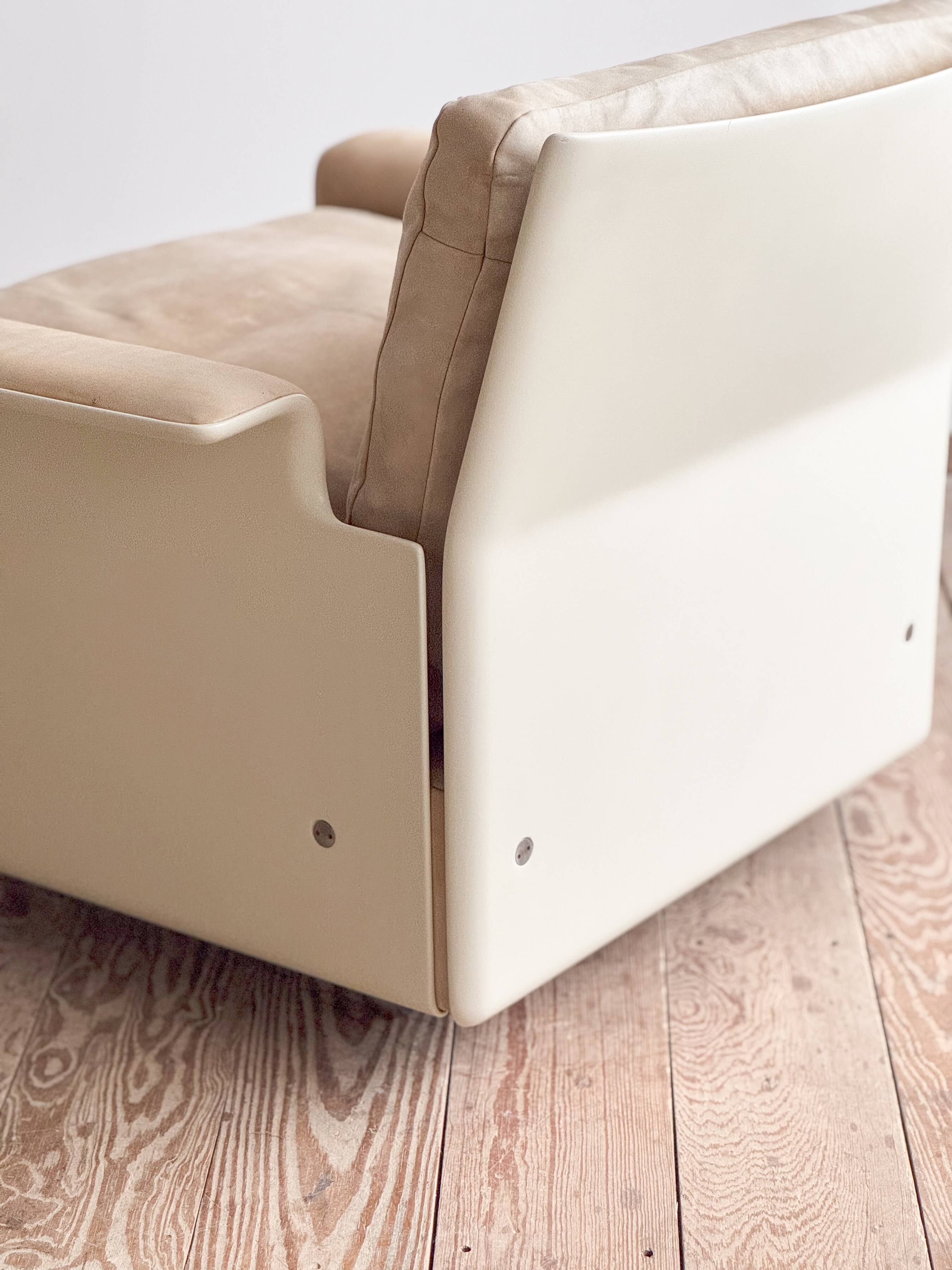 Fauteuil design 620 en cuir suédé beige par Dieter Rams, Vitsœ, Mid-Century