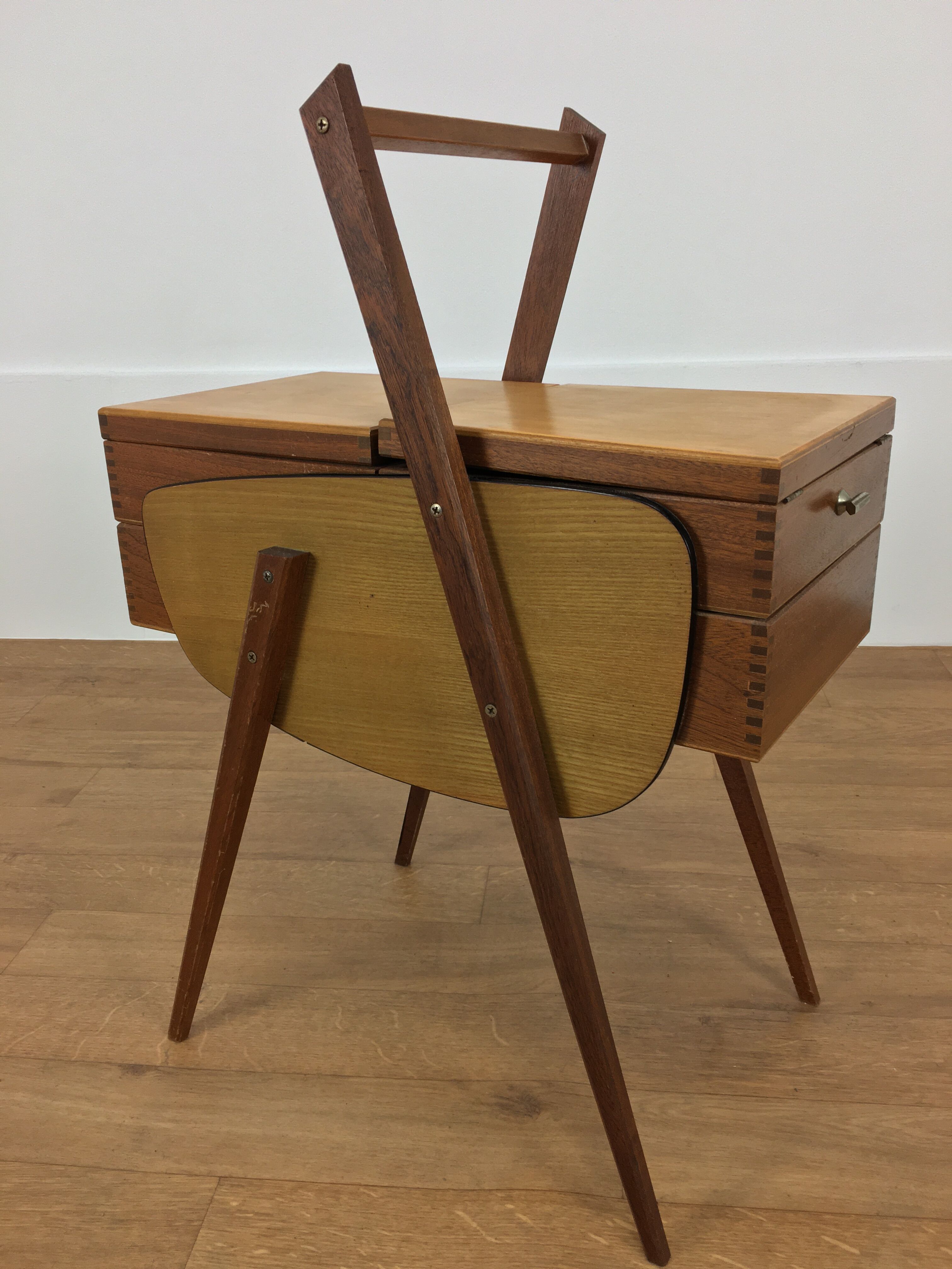 Sewing baslet feet compass 60s