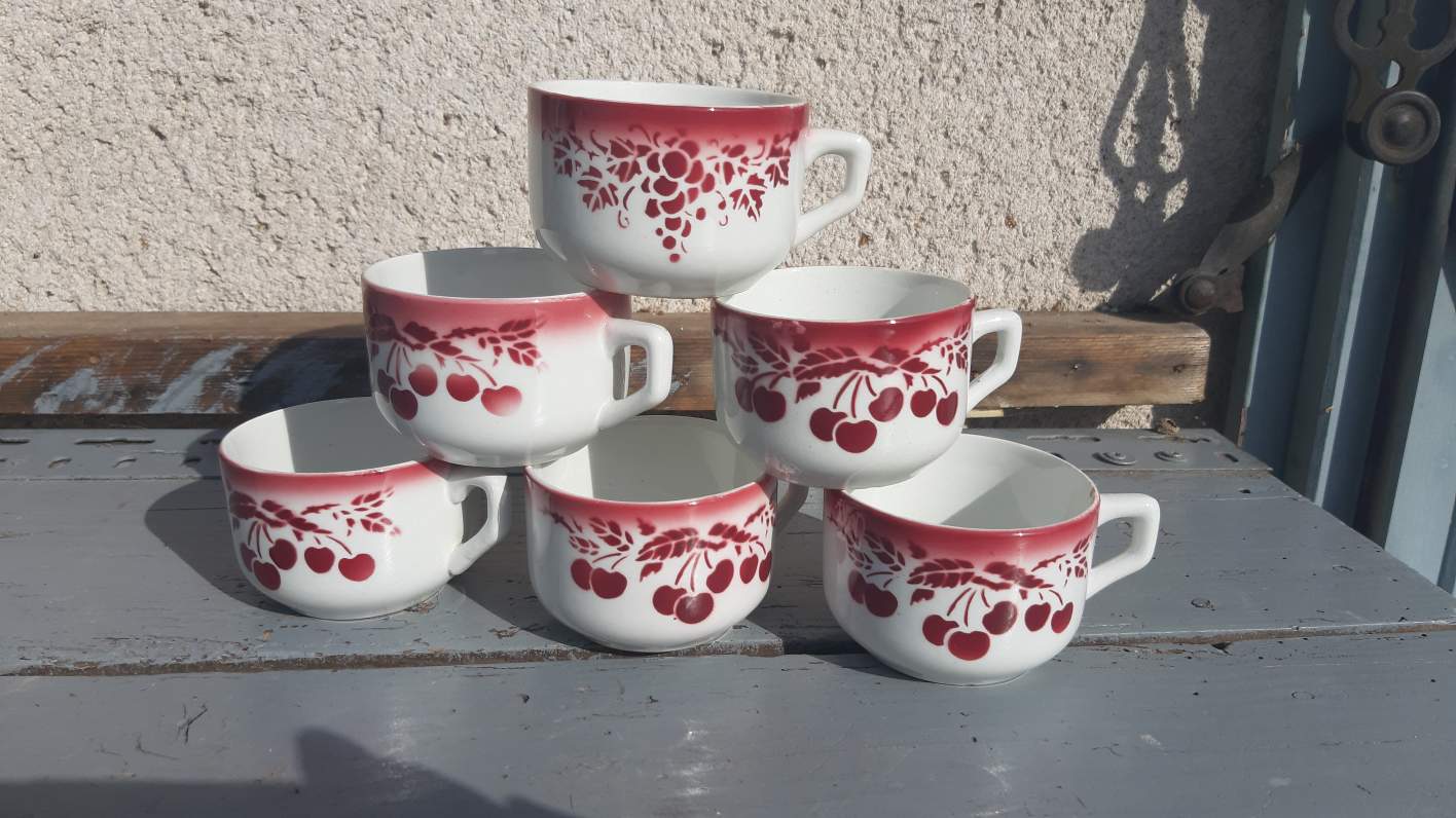 Tasses vintage luneville