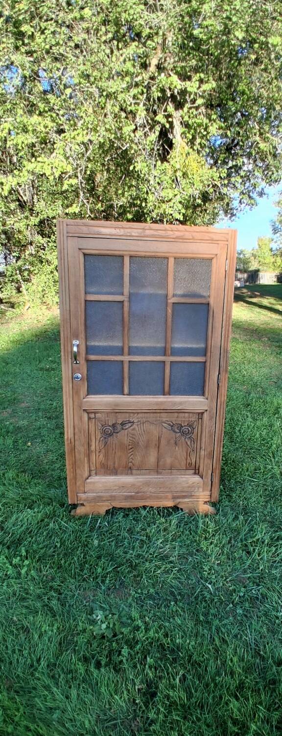 Glass-fronted hosiery cabinet